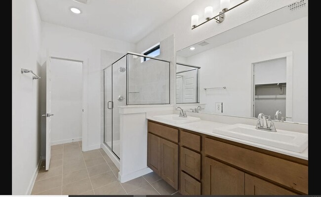 Building Photo - 1111 Birchwood Ln