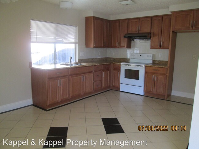 Foto del edificio - 3 br, 2 bath House - 549 Cement Hill Road