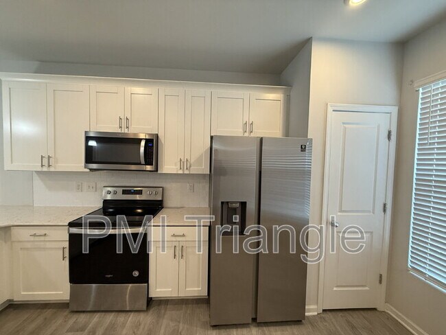 Building Photo - 67 Blakely St
