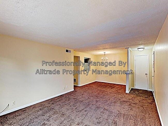 Building Photo - 1261 Huntington Ln