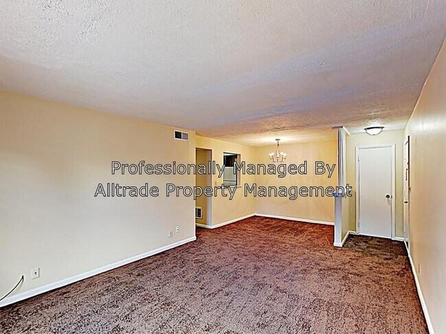Foto del edificio - 1261 Huntington Ln