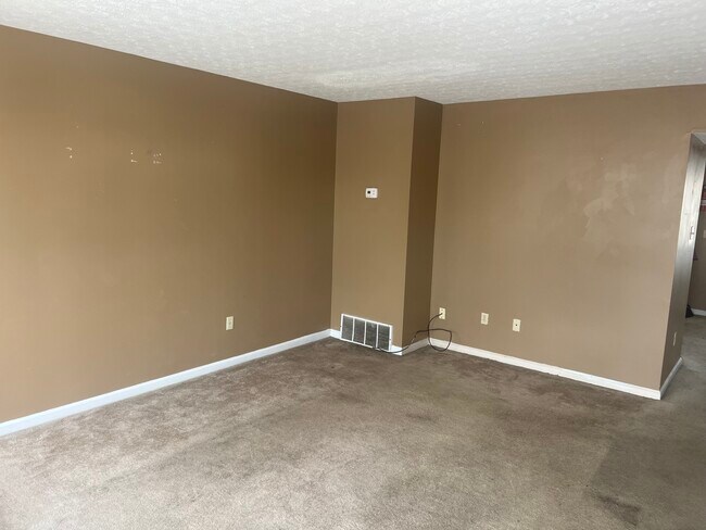 Foto del edificio - 3260 Spring Hollow Ave