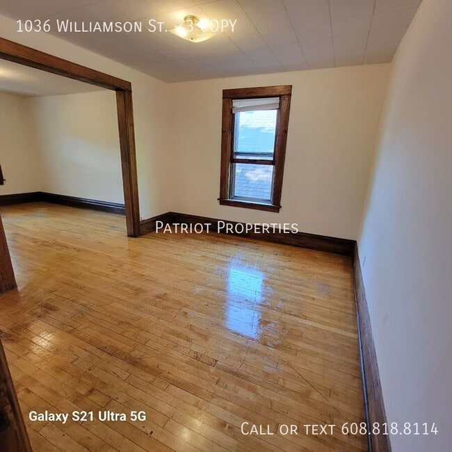Building Photo - Willy Street 4 Bedroom Apartment