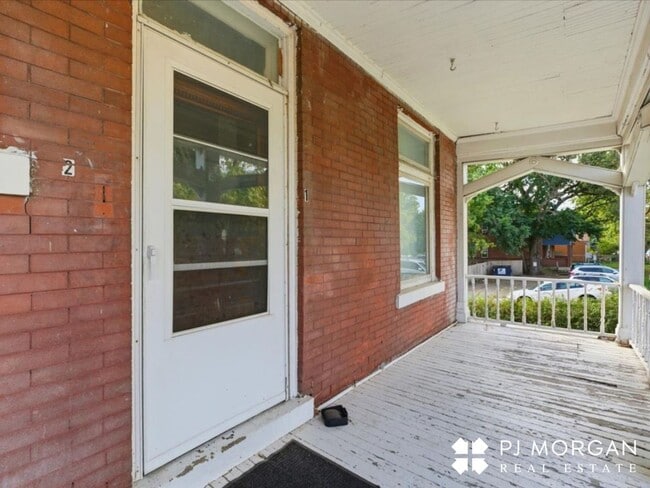 Building Photo - 3735 S