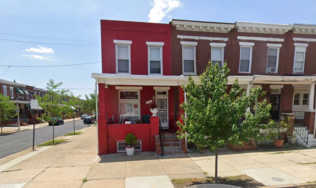 Foto principal - 3119 McElderry St