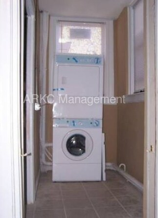 Foto del edificio - 916 E 39th St
