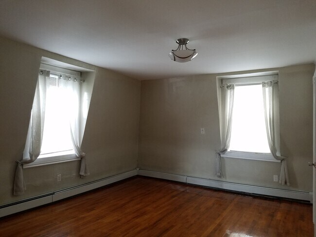 Foto del edificio - 977 Whalley Ave