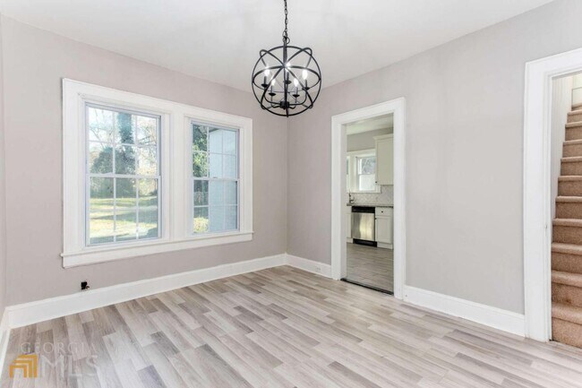 Building Photo - 1665 Beecher St SW