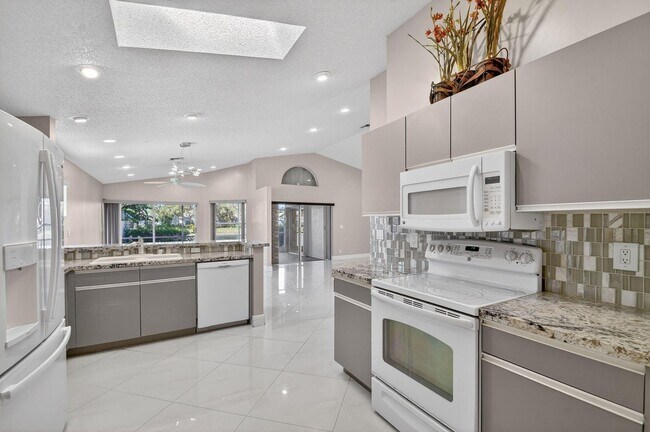 Foto del edificio - 7891 Sailing Shores Terrace