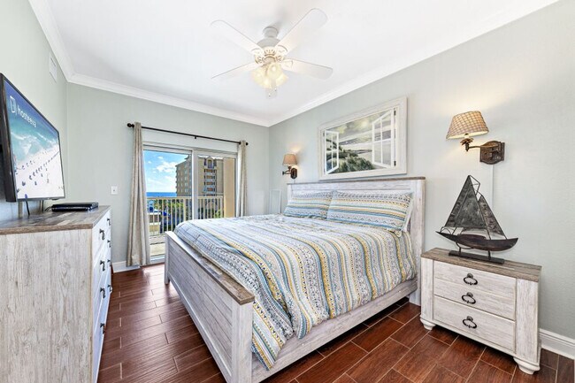 Foto del edificio - 1010 W Beach Blvd