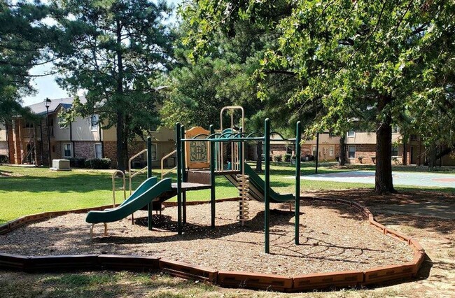 Building Photo - Meadow Lake Apartments
