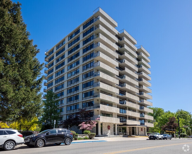 Alternate Angle - Imperial Plaza Condominiums