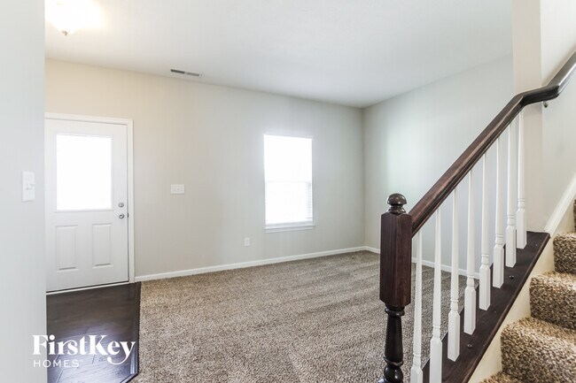 Foto del edificio - 6660 Branches Dr