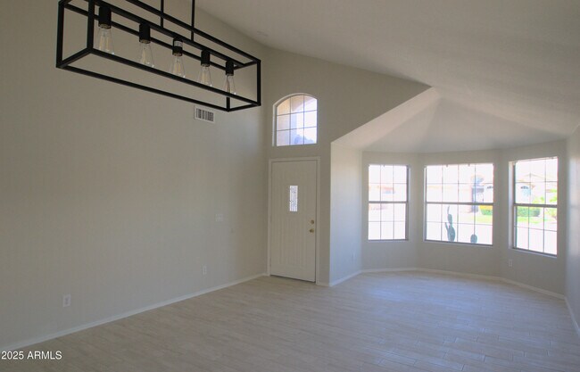 Foto del edificio - 7929 W Wescott Dr