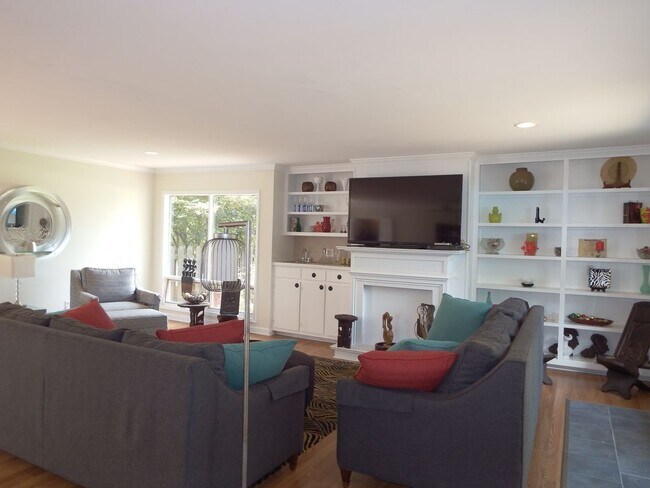 Foto del edificio - Three Bedroom in Popular Bermuda Run. MUST...