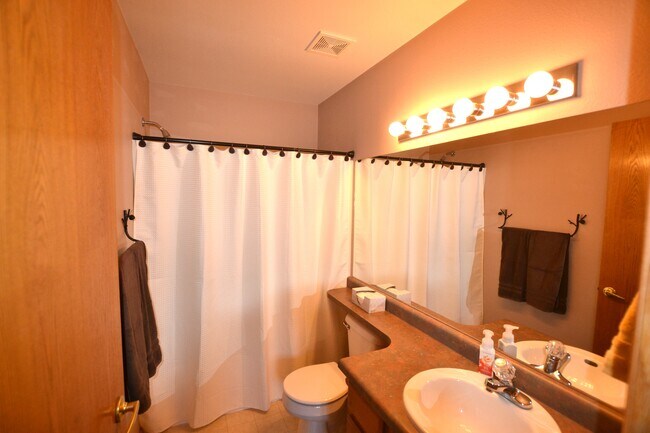 Foto del edificio - 1500 Raven Circle