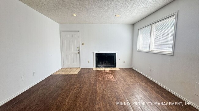 Building Photo - 8208 Vernon Ave