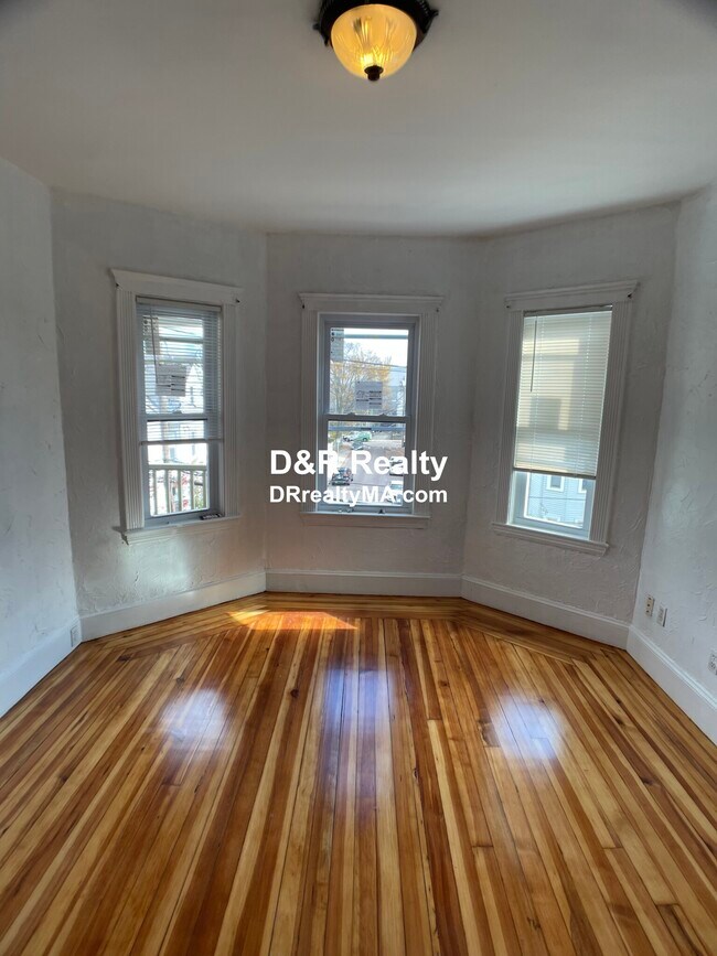 Building Photo - 24 Litchfield St
