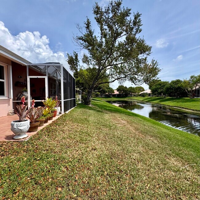 Building Photo - 315 Coral Trace Ln