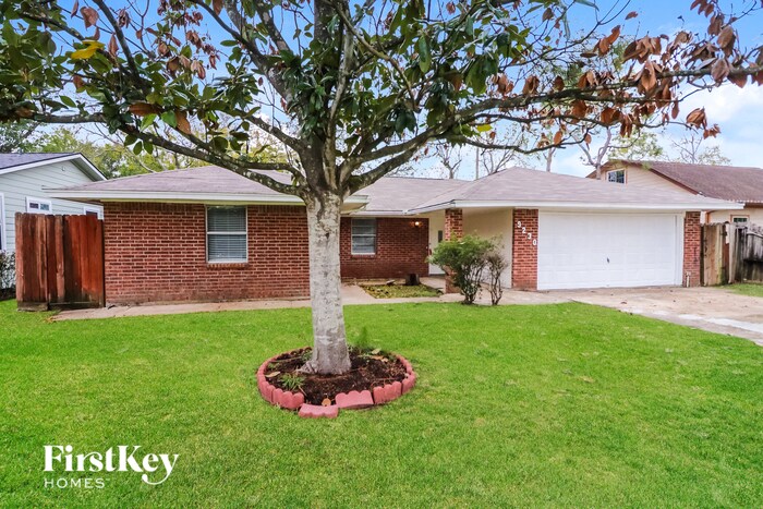 Foto principal - 9230 Carlow Ln