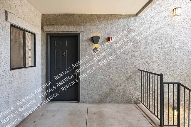 Building Photo - 15095 N Thompson Peak Pkwy