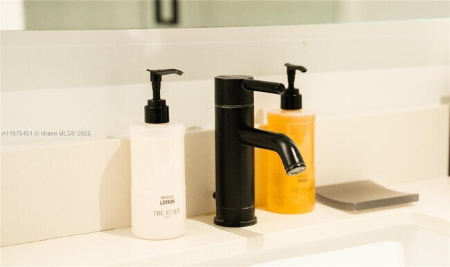 Foto del edificio - 398 NE 5th St