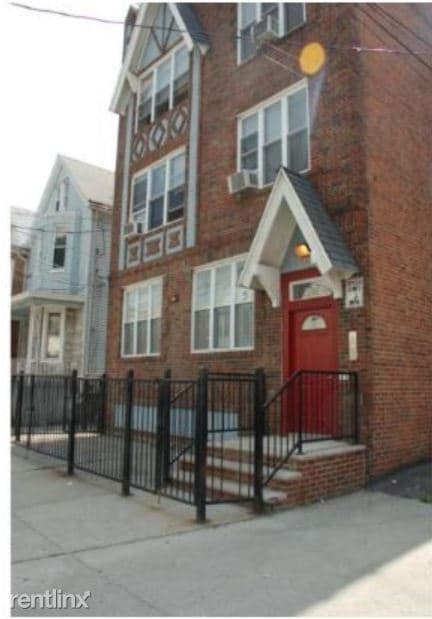 Primary Photo - 289 Grant Ave