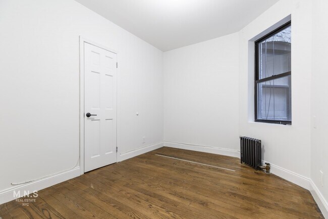 Foto del edificio - 110 Eighth Avenue