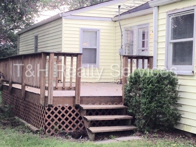 Building Photo - 3916 West 96th Street