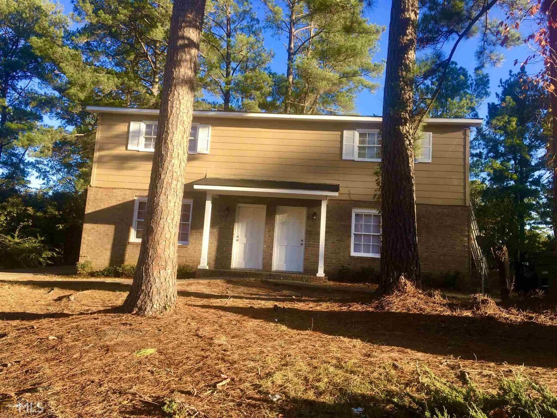 1887 Crestview Dr, Macon, GA 31211 Apartment for Rent in Macon, GA