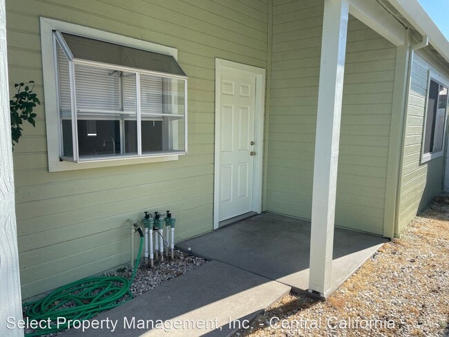 Building Photo - 3 br, 2 bath House - 266 Odessa Way