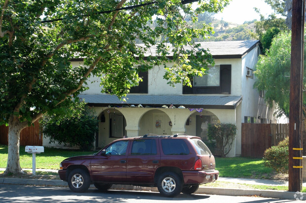 11121114 Ojai Rd, Santa Paula, CA 93060 Apartments in Santa Paula, CA