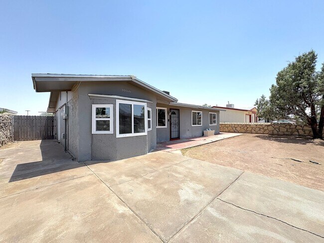 Building Photo - Northeast El Paso 4 Bed Refrig A/C