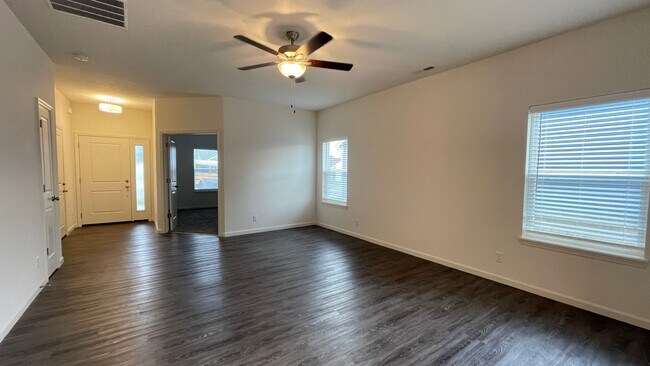 Foto del edificio - West Lafayette...3 Bedroom 2 Bath
