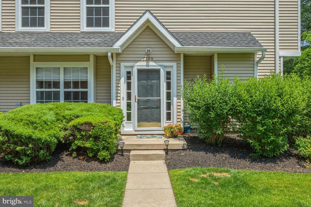 Foto principal - 1205 Delancey Way