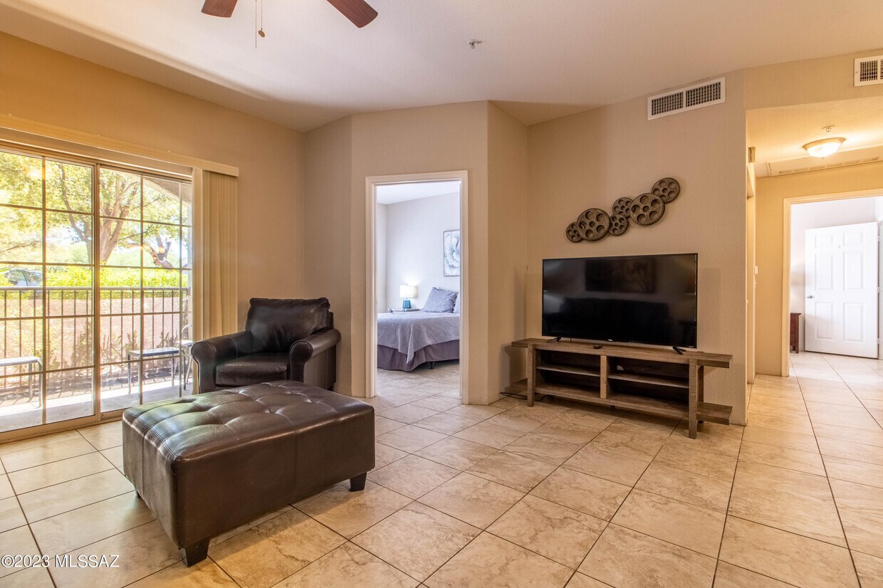 1500 E Pusch Wilderness Dr Unit 6102, Tucson, AZ 85737 Condo for Rent
