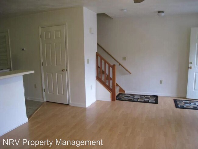 Foto del edificio - 4 br, 2.5 bath House - 802 Patrick Henry