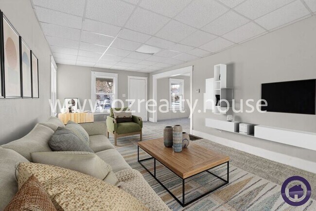 Building Photo - 3940 Vermaas Ave