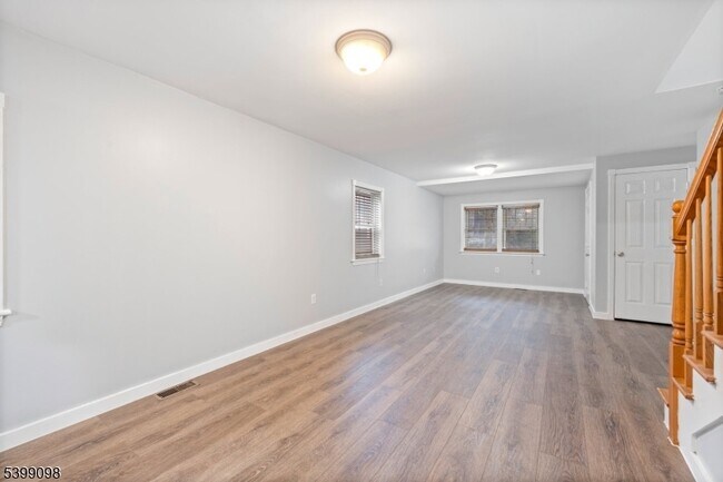 Foto del edificio - 21 Personette St