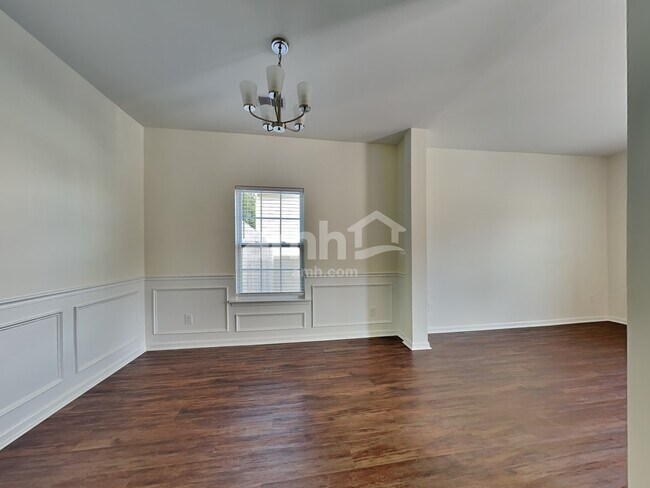 Building Photo - 236 Addlestone Cir