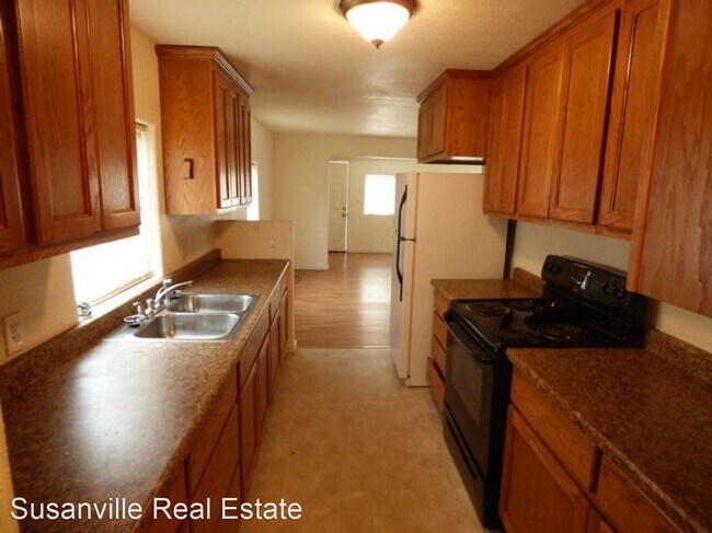 Building Photo - 1 br, 1 bath House - 70 Small St.