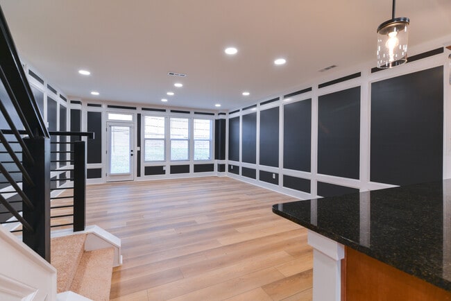 Building Photo - 4093 Elk Crk Ln