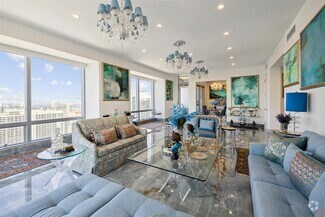 Building Photo - 1425 Brickell Ave
