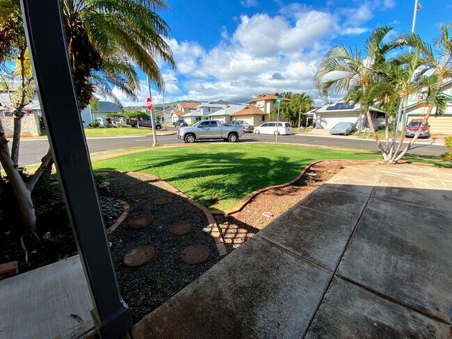 Building Photo - 341YOS