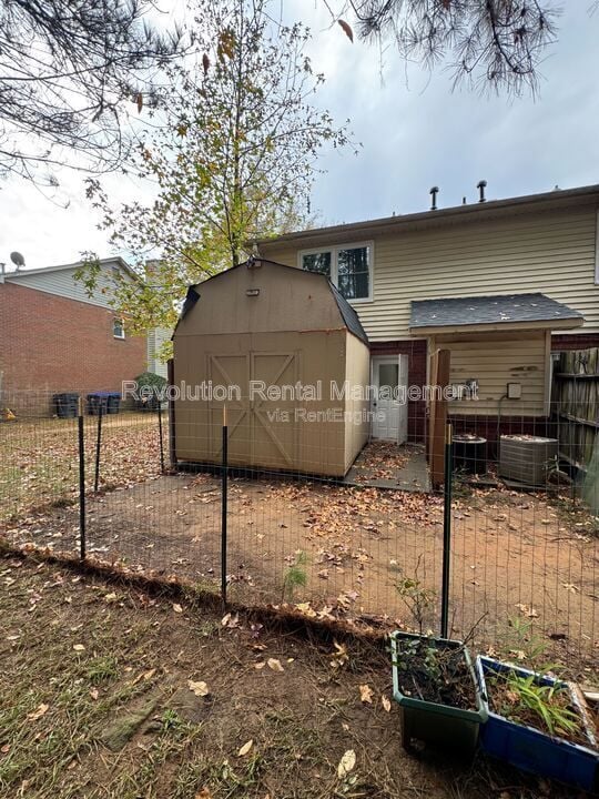 Foto principal - 1307 Sweet Pine Dr