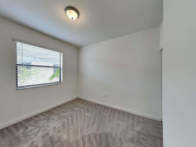 Foto del edificio - 1631 SW 29th St