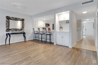 Building Photo - 16466 Timberlakes Dr