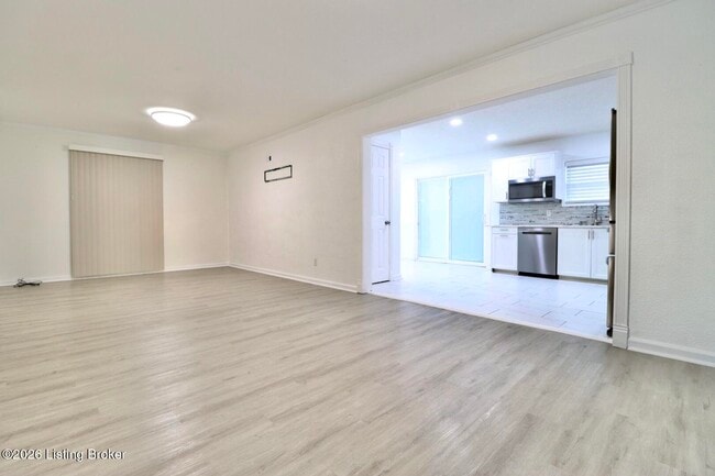 Building Photo - 6104 E Manslick Rd