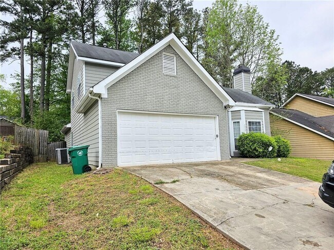 Building Photo - 7079 Shore Rd