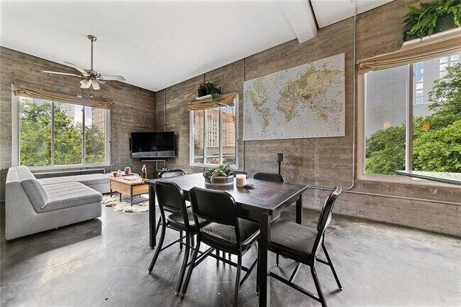 Foto del edificio - 410 E 5th St